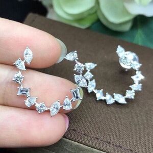 - 💎-BeautifulCz  Diamond “C” Post Back Drop Earrings💎